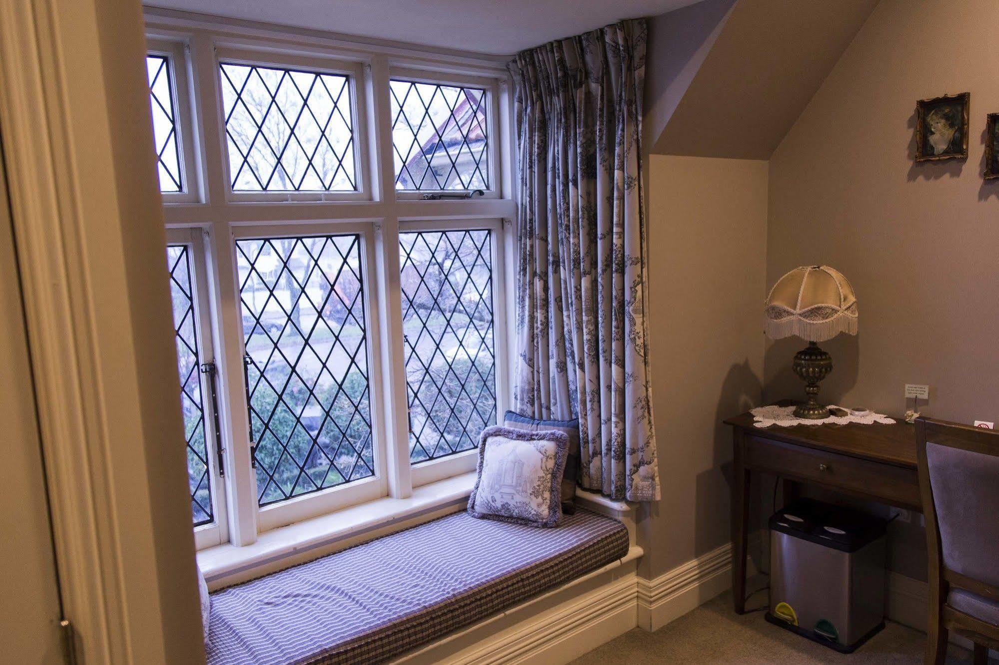 Eliza'S Manor Panzió Christchurch Kültér fotó